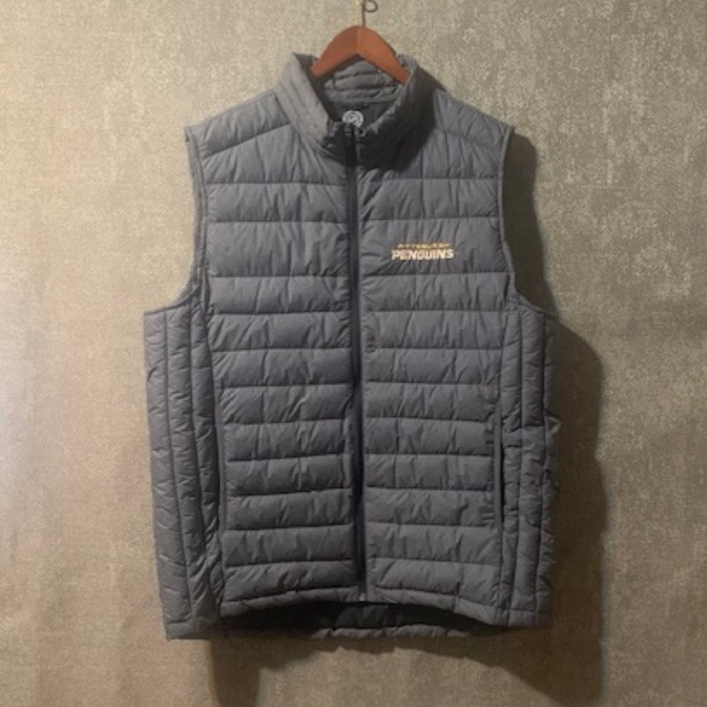 Pittsburgh Penguins NHL Packable Puffer Vest NWOT - size L